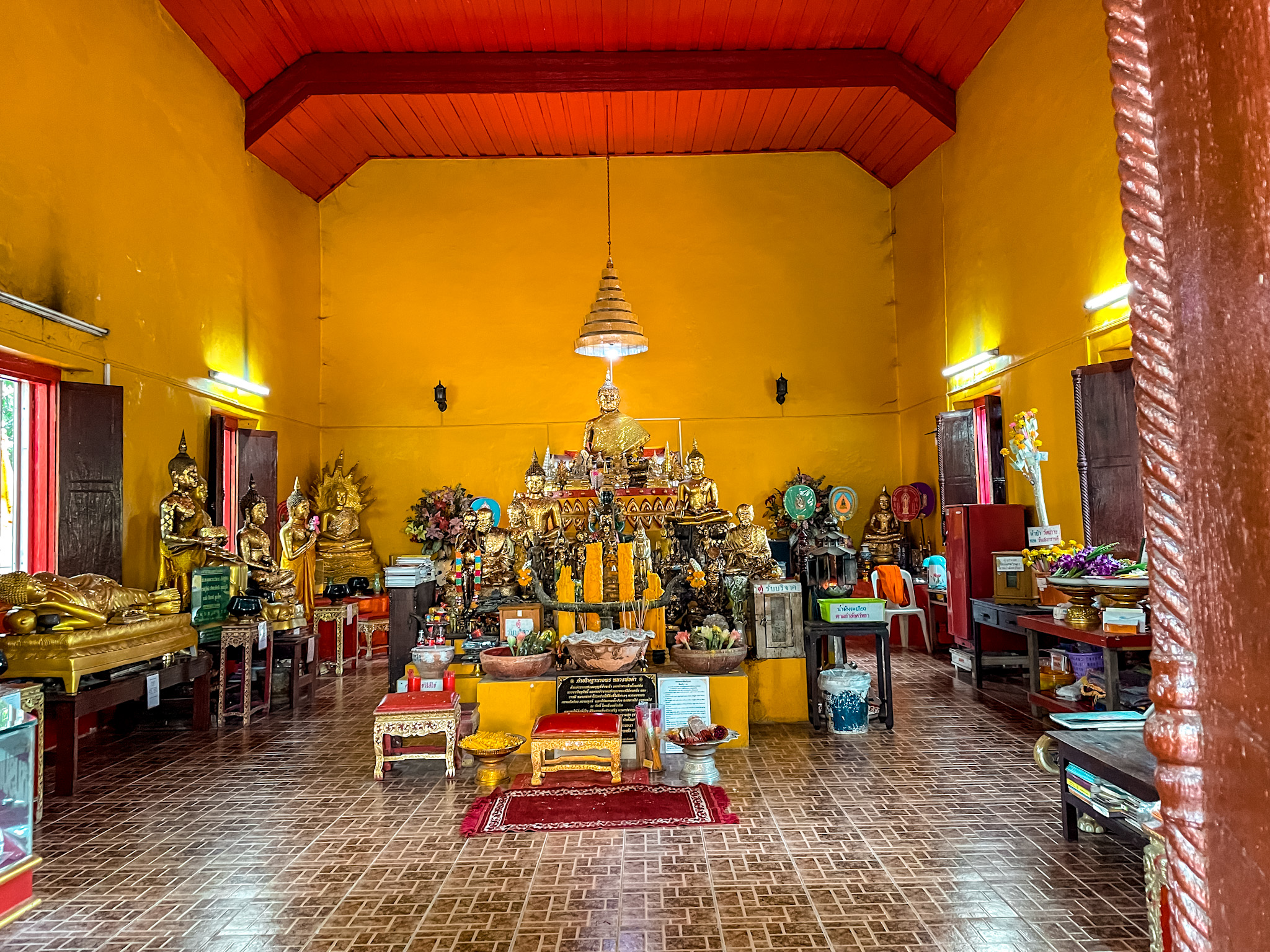 Taling Chan Floating Market TEMPLE STOP.jpg